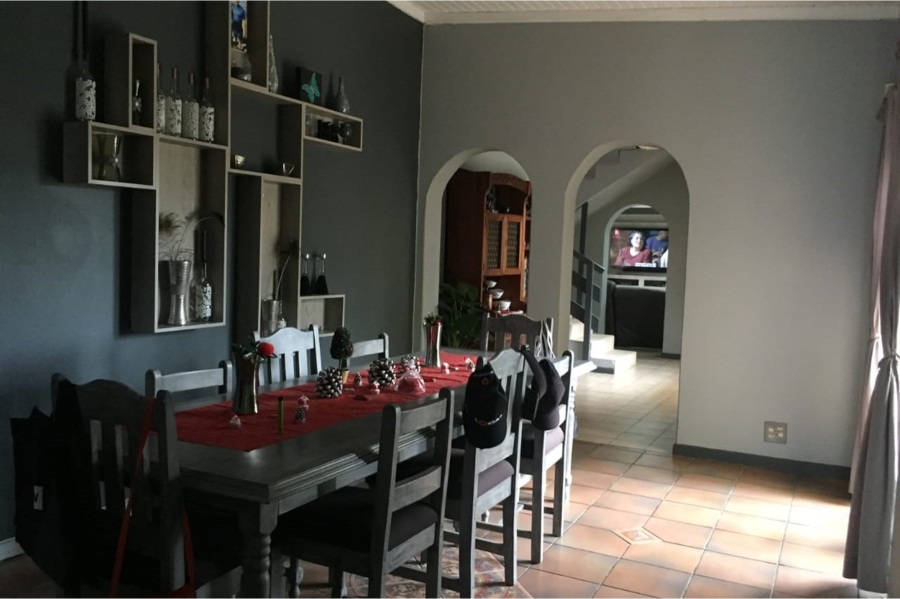 5 Bedroom Property for Sale in Gonubie Eastern Cape